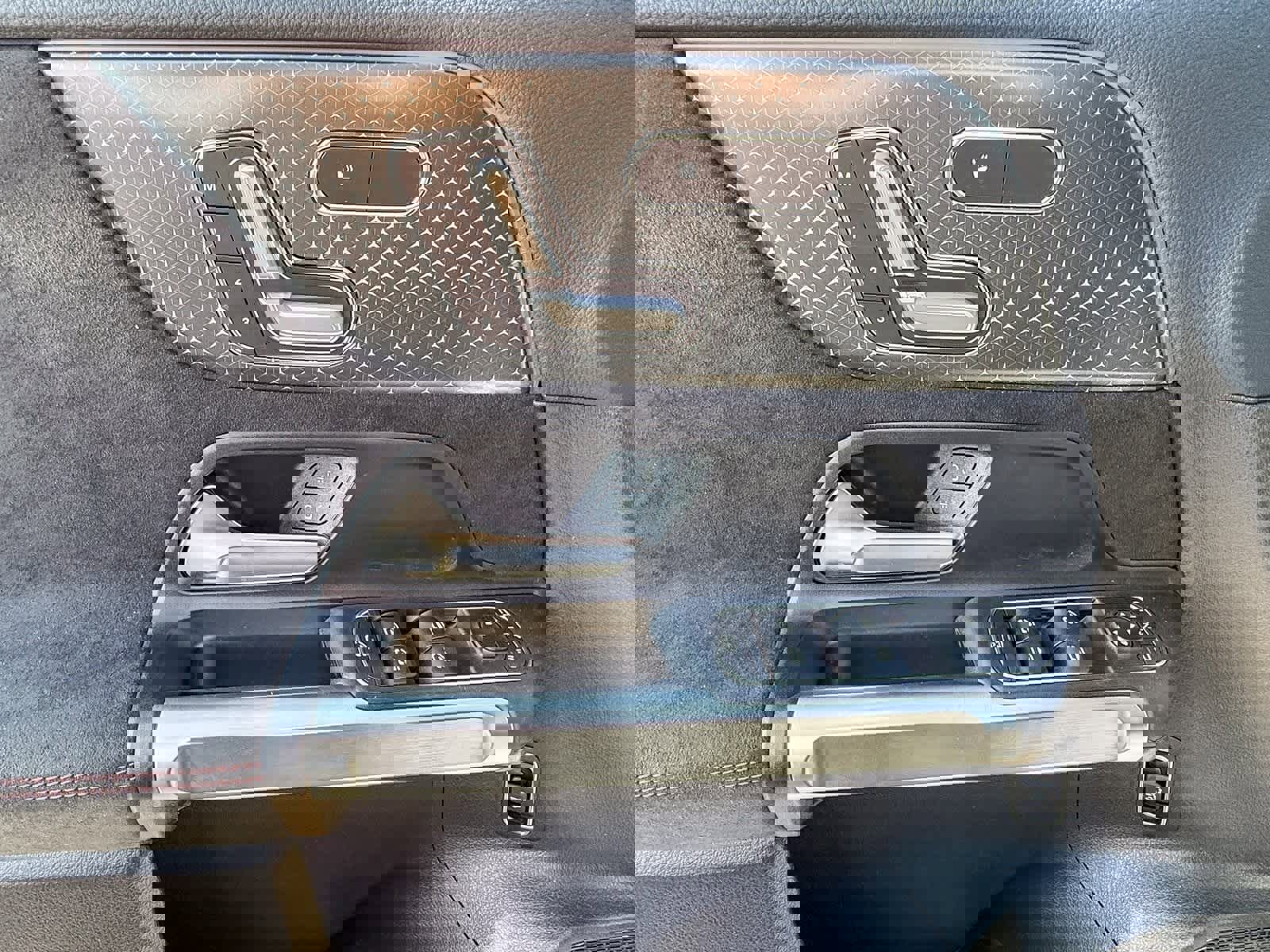 Used 2024 Mercedes-Benz EQB 350 4MATIC SUV image 24