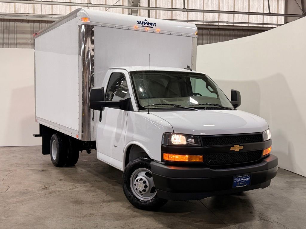 New 2025 Chevrolet Express 3500 Work Van w/ Power Convenience Package image 7