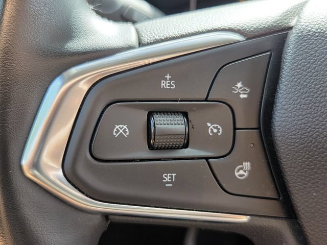 Used 2024 Chevrolet Trax LT w/ Driver Confidence Package FWD image 19
