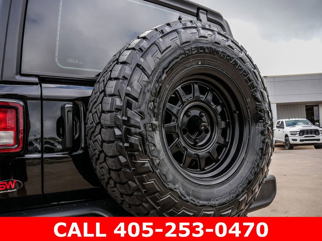 Used 2025 Jeep Wrangler Sport AWD/4WD image 49