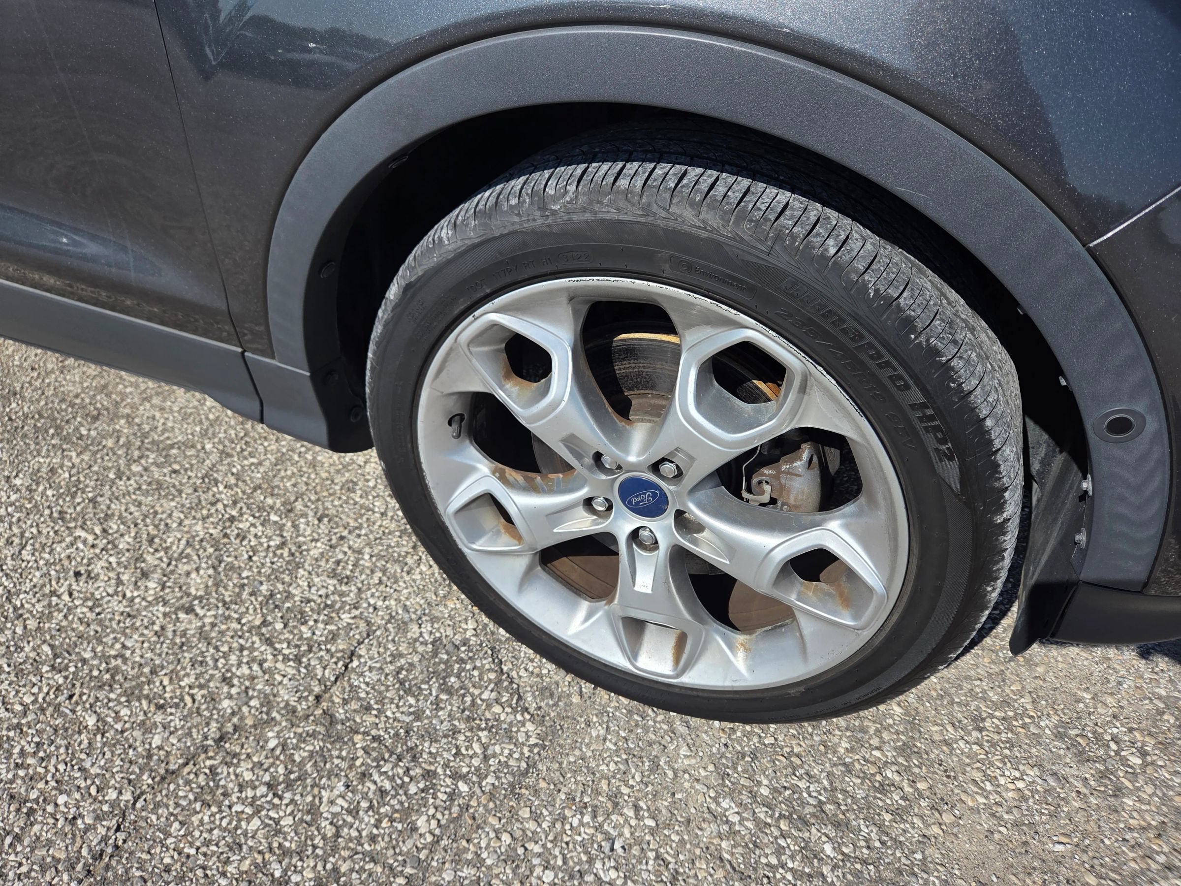 Used 2016 Ford Escape Titanium w/ Equipment Group 301A AWD/4WD image 9