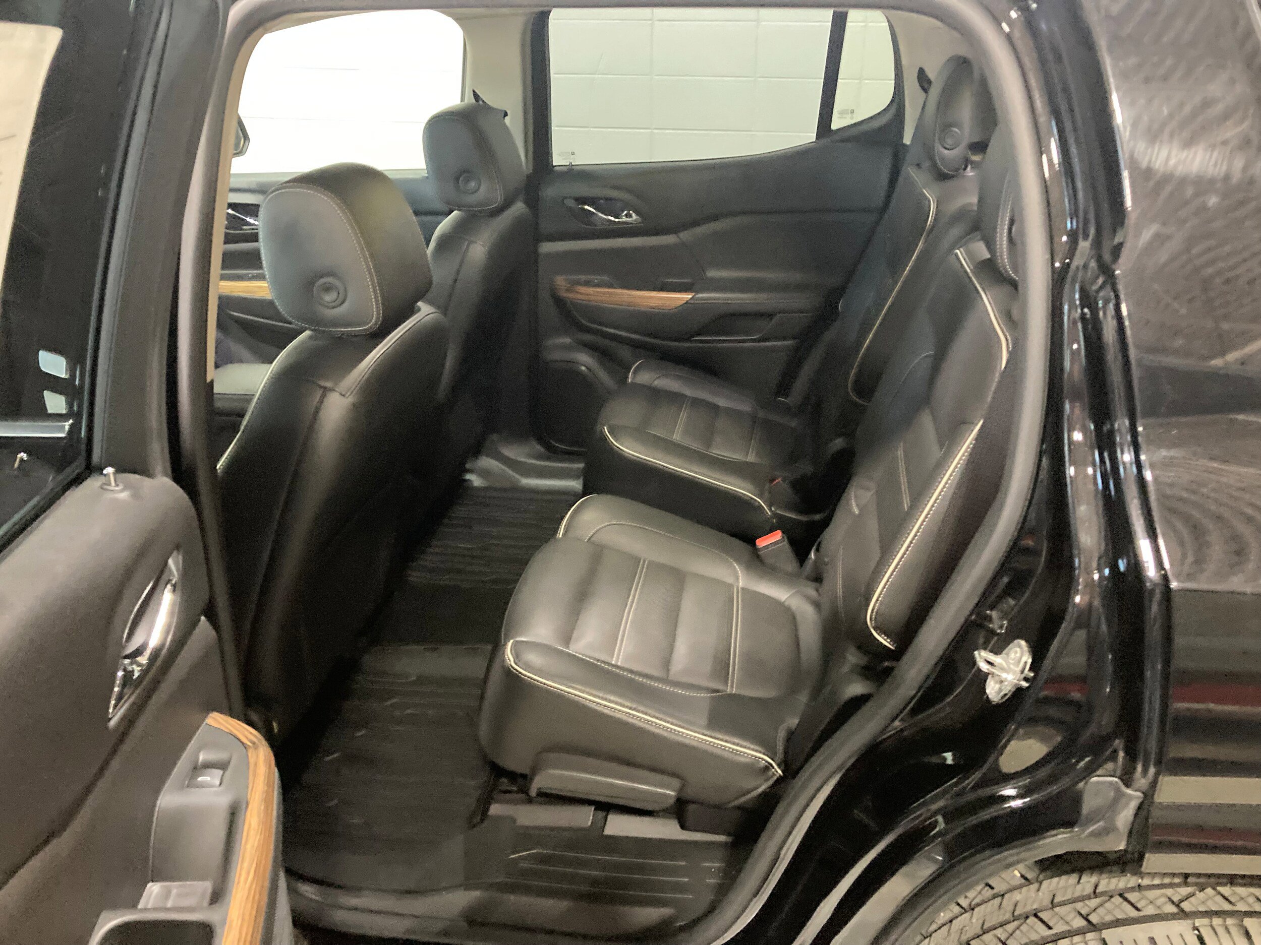 Used 2017 GMC Acadia Denali AWD/4WD image 18