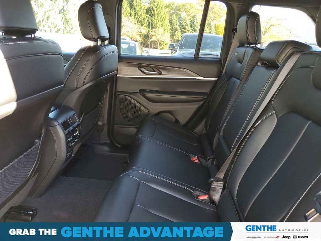 Certified 2024 Jeep Grand Cherokee Limited image 24