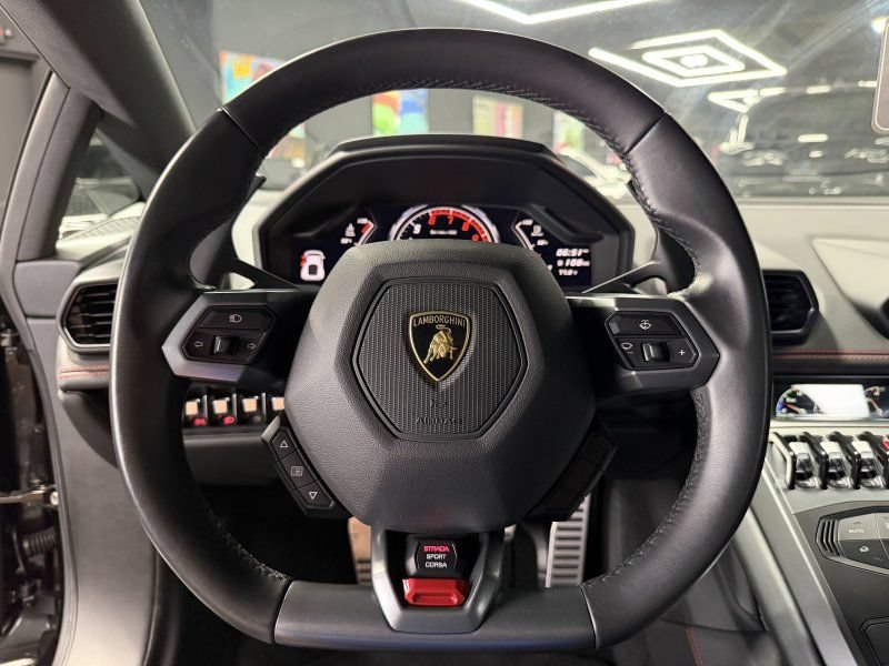 Used 2018 Lamborghini Huracan LP 580-2 RWD image 10