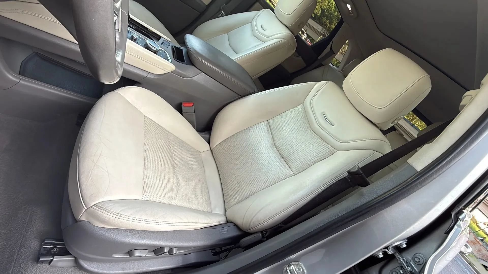 Used 2020 Cadillac XT5 Premium Luxury FWD image 12