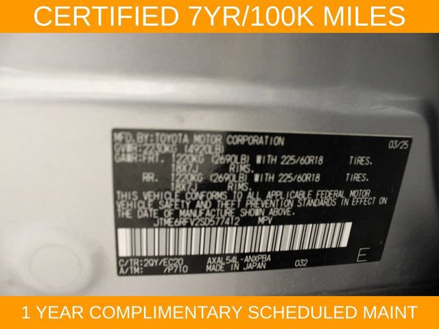 Used 2025 Toyota RAV4 XSE AWD/4WD image 30