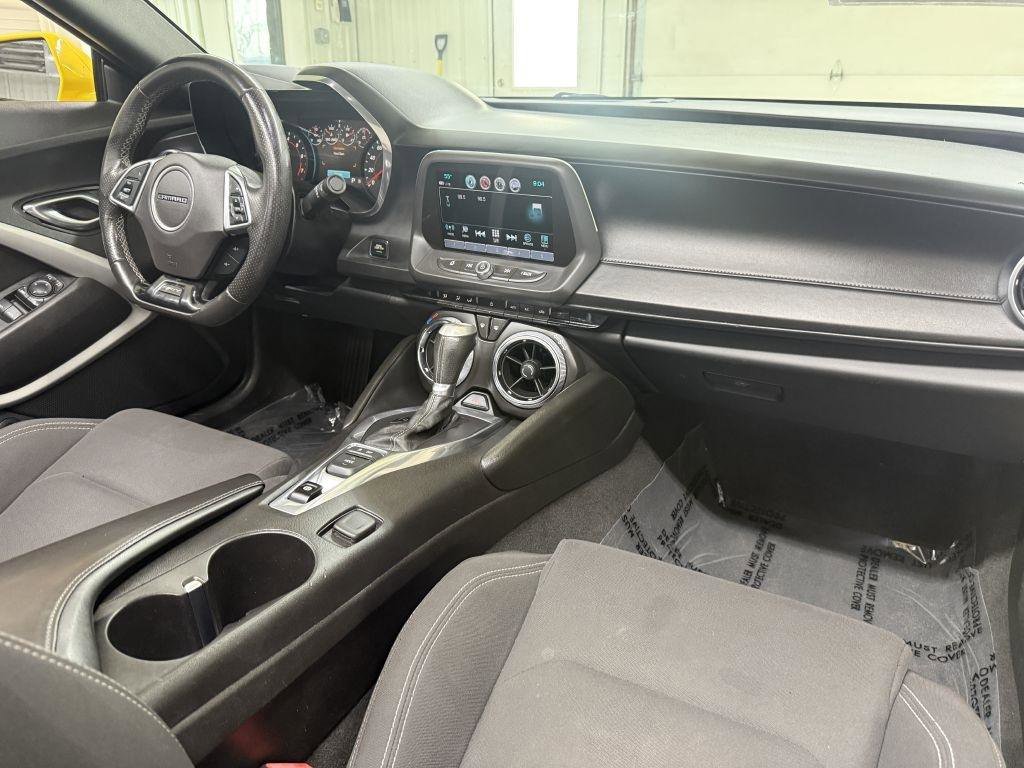 Used 2017 Chevrolet Camaro SS image 32