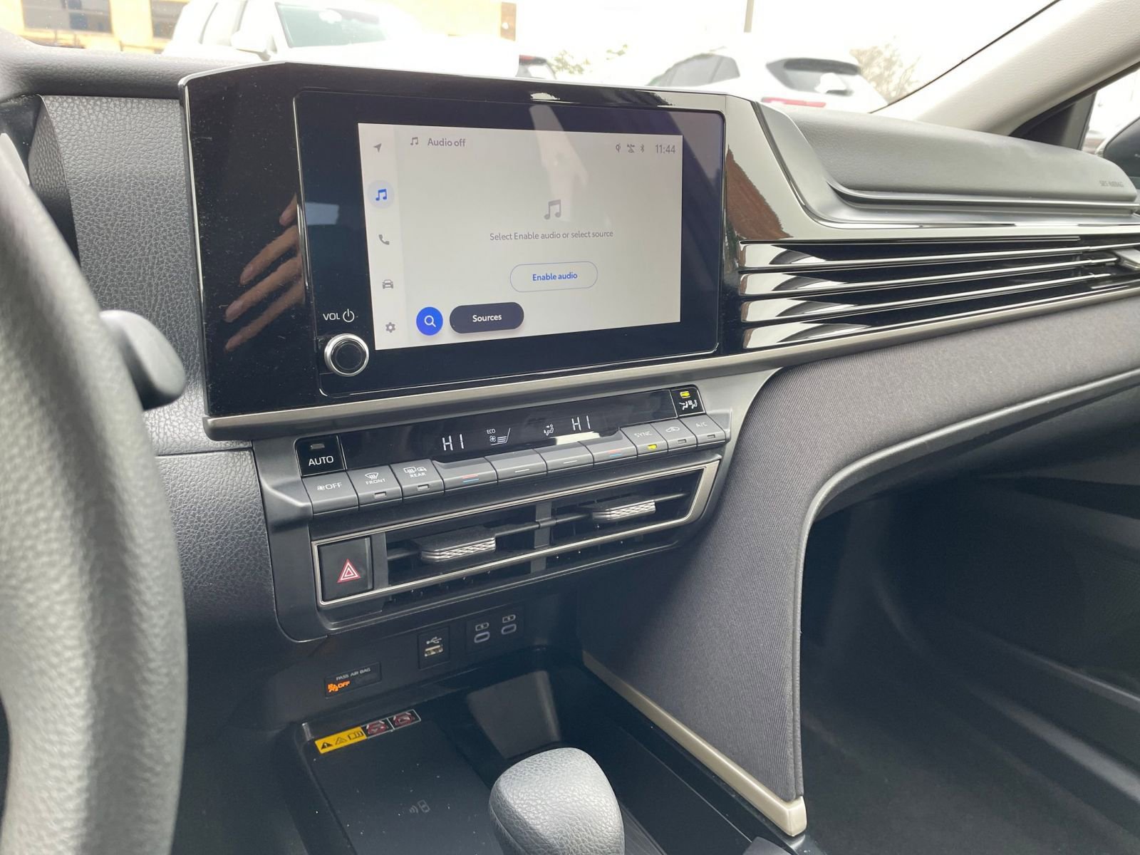 Used 2025 Toyota Camry LE image 18