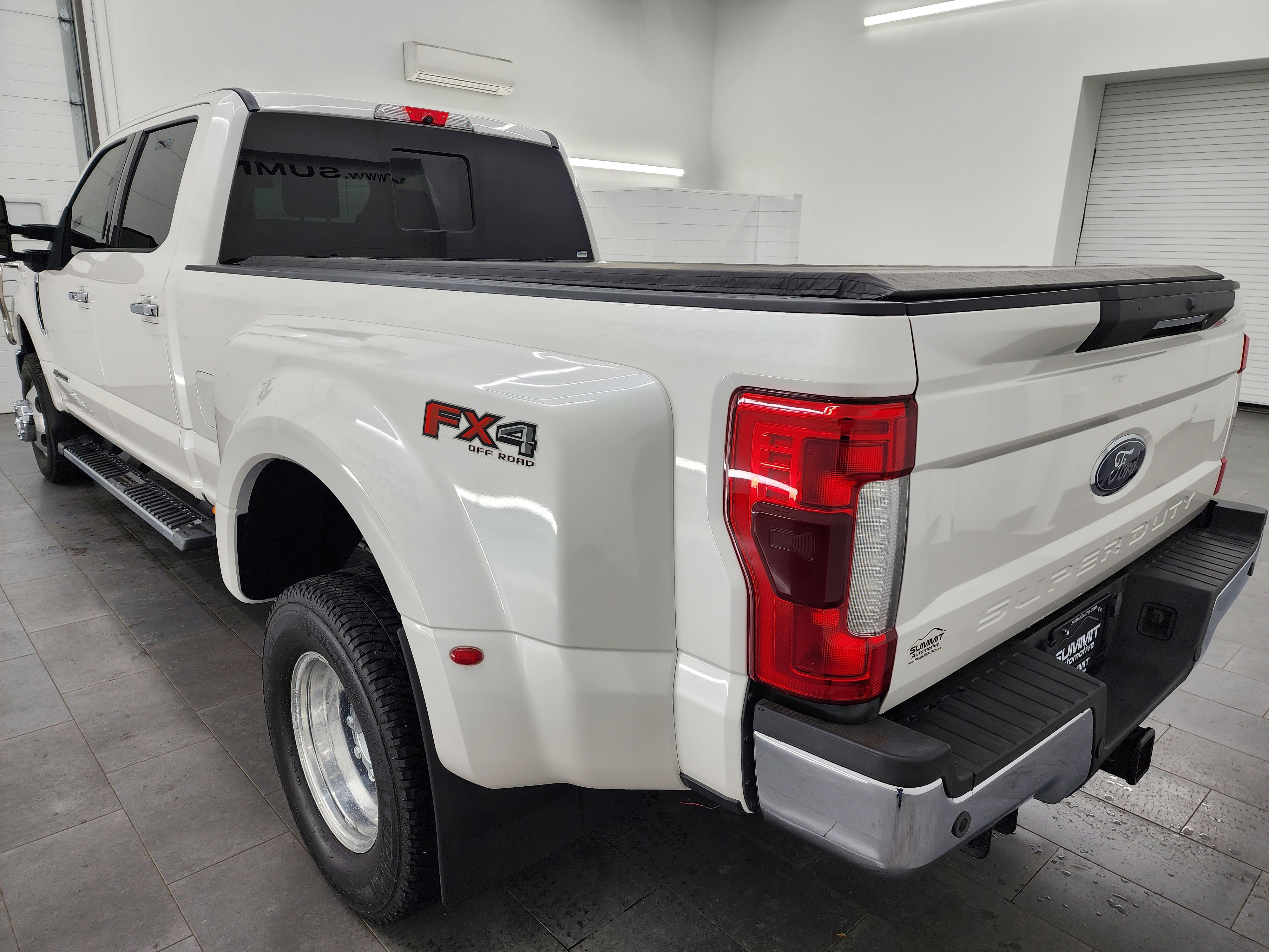 Used 2019 Ford F350 Lariat w/ Lariat Ultimate Package image 6
