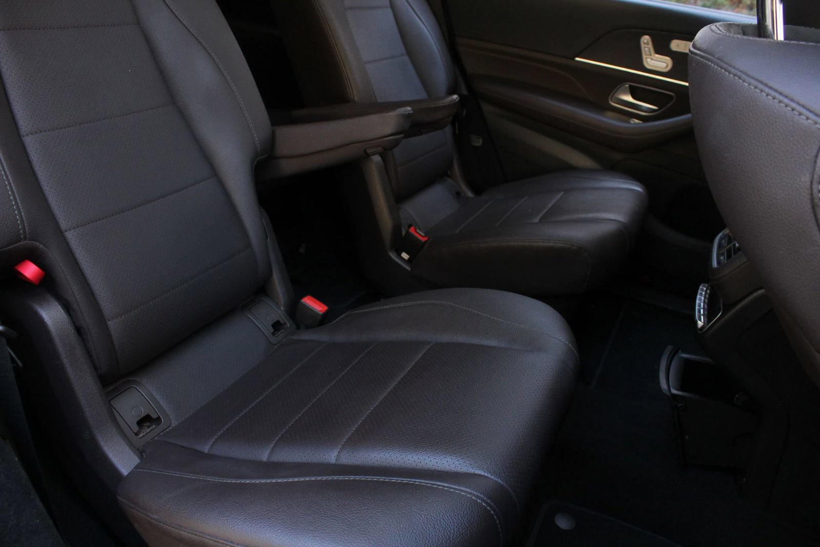 Used 2022 Mercedes-Benz GLS 450 4MATIC image 26