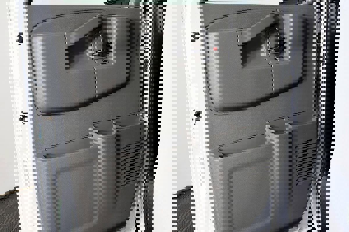 Used 2016 Chevrolet Express 2500 LS RWD image 18