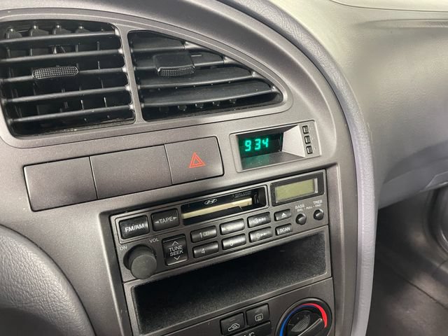 Used 2003 Hyundai Elantra GLS FWD image 7
