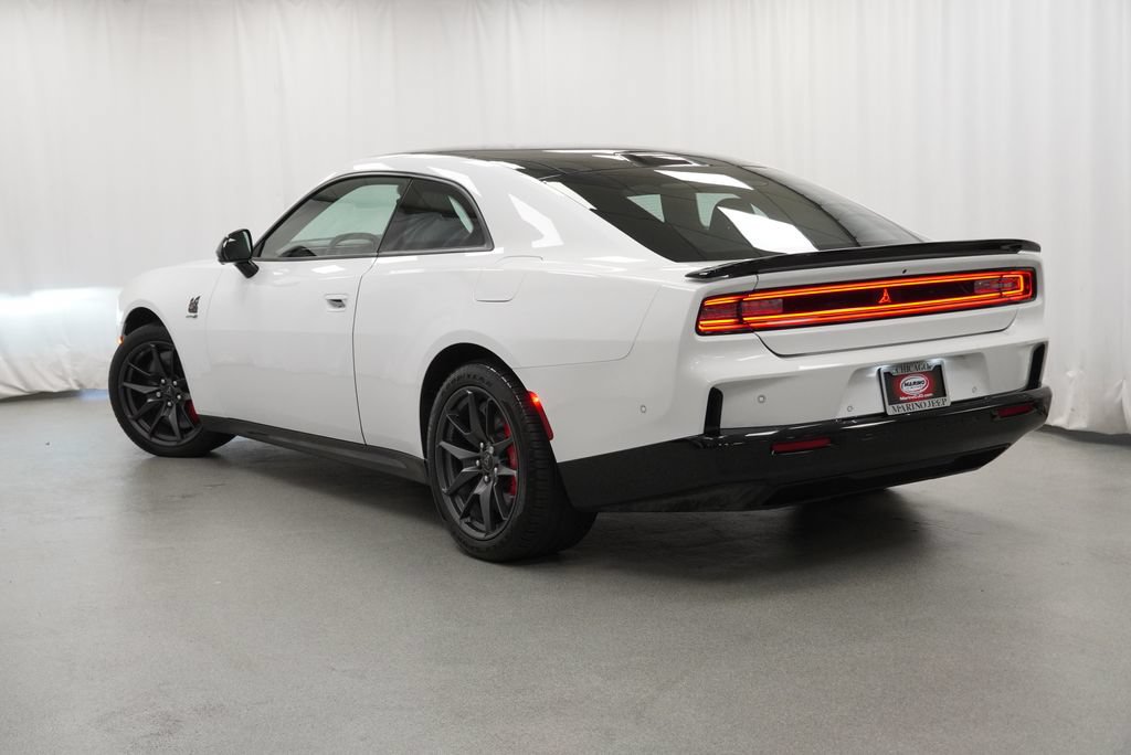 Used 2024 Dodge Charger Daytona Scat Pack w/ Plus Group AWD/4WD image 14