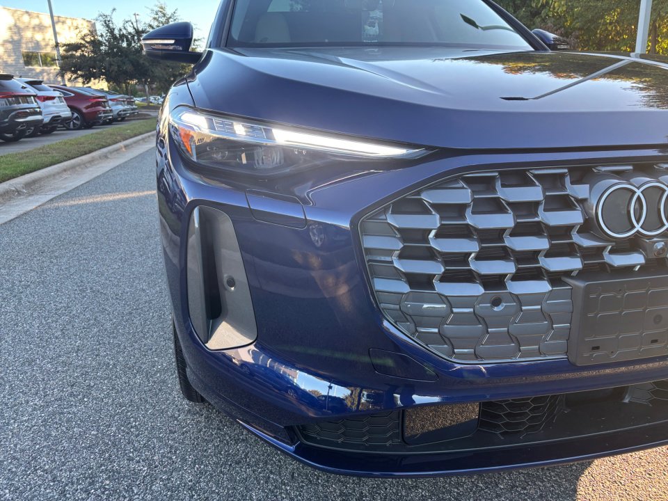 New 2025 Audi Q5 Prestige image 24