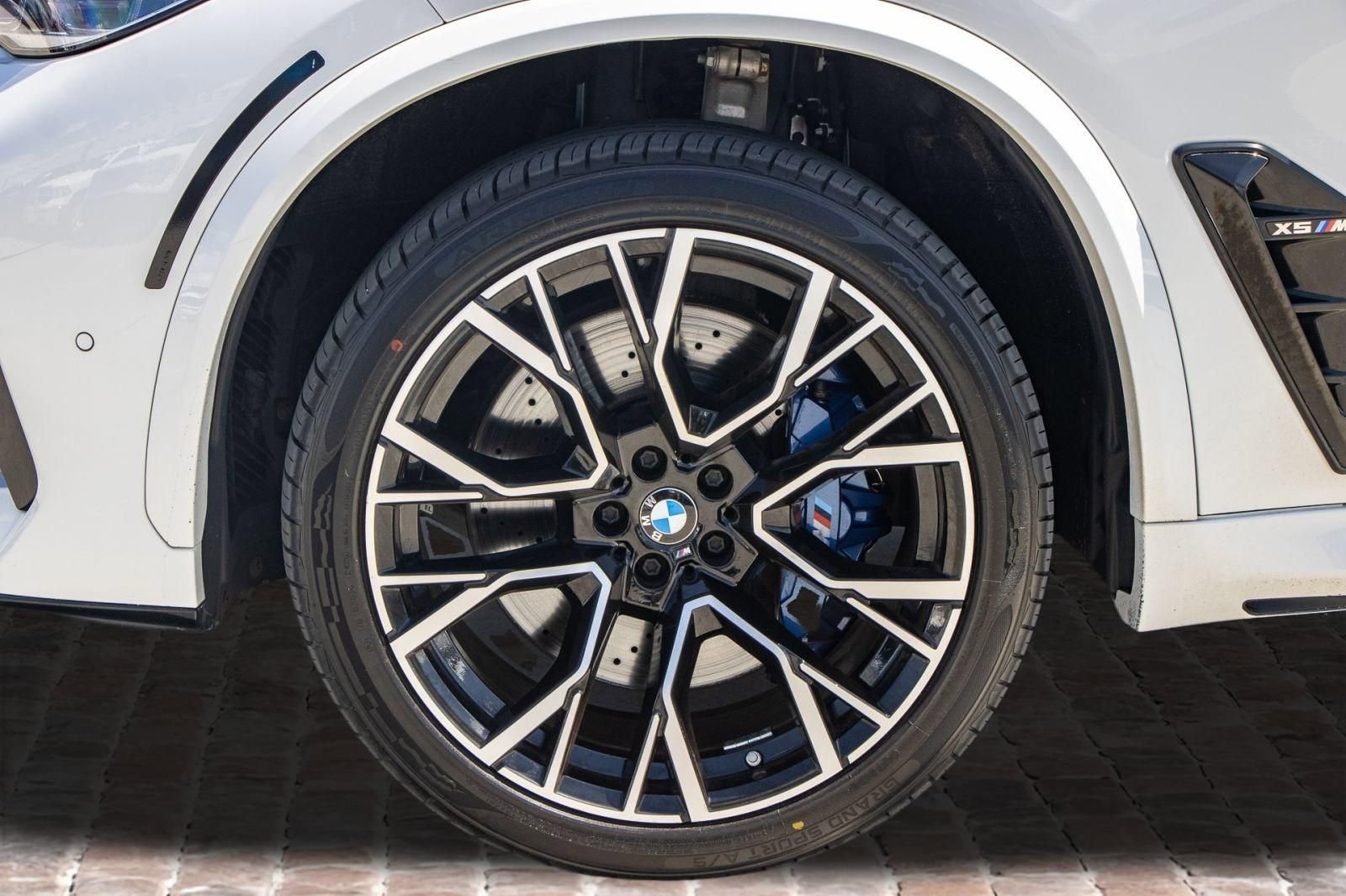 Used 2021 BMW X5 M w/ Executive Package image 42