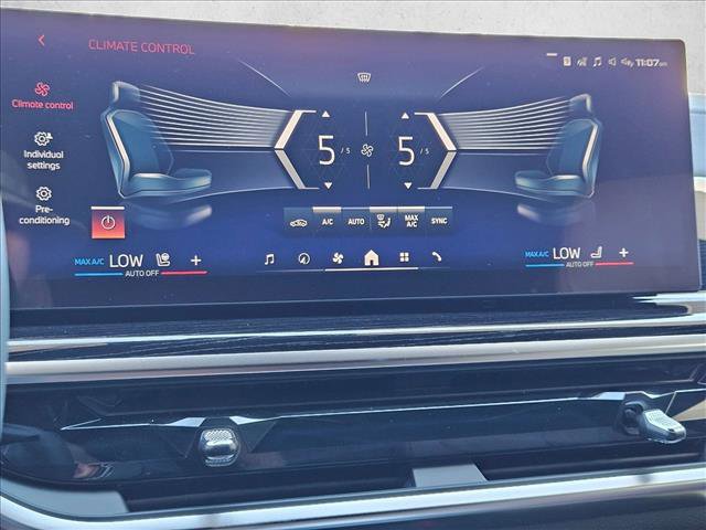 New 2026 BMW X7 M60i image 14