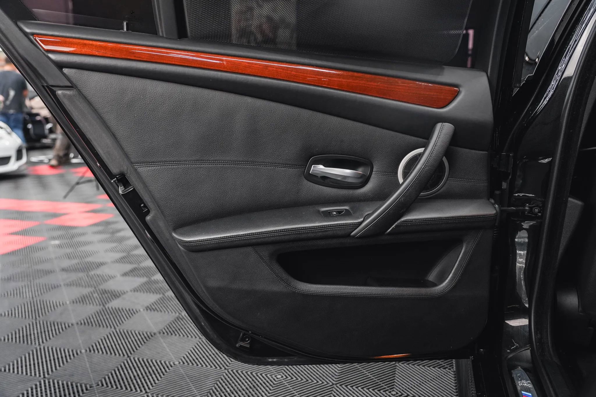 Used 2008 BMW M5 RWD image 39