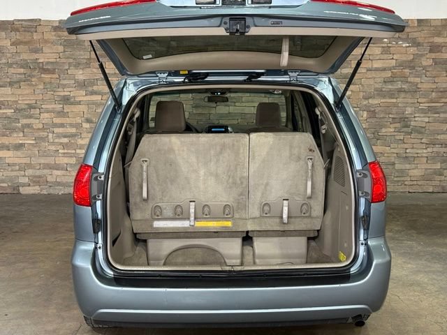 Used 2010 Toyota Sienna LE FWD image 7