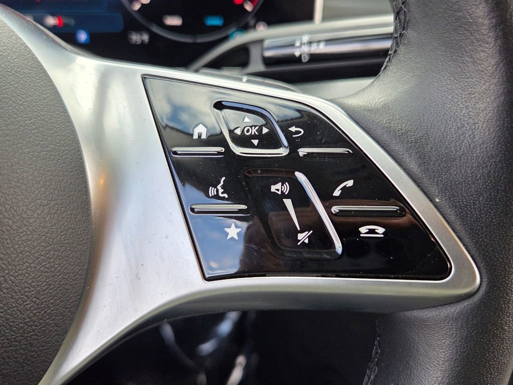 Used 2025 Mercedes-Benz C 300 Sedan image 22