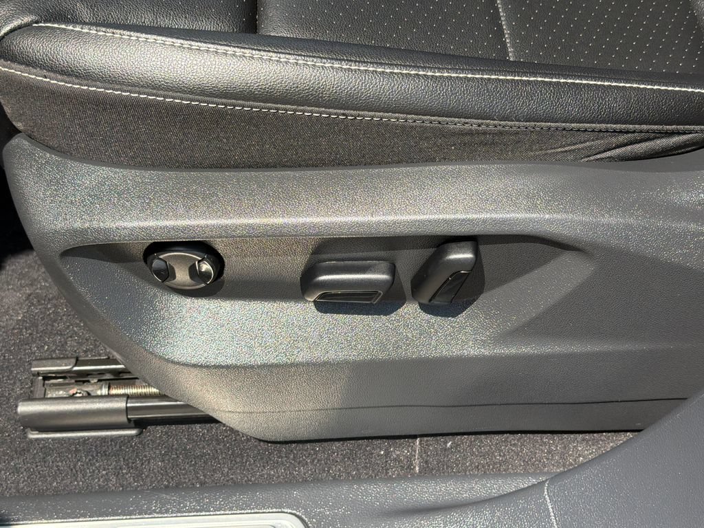 Certified 2023 Volkswagen Atlas SE AWD/4WD image 10