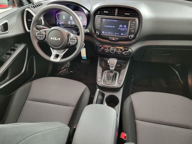 Used 2023 Kia Soul LX image 33
