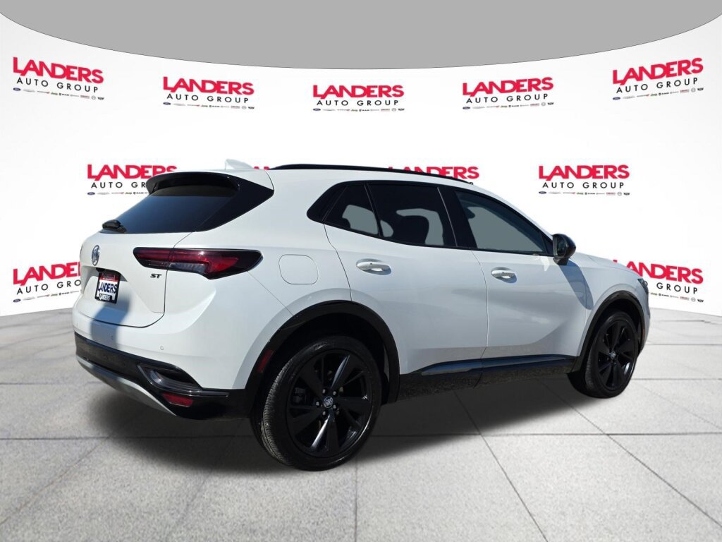 Used 2023 Buick Envision Essence w/ Sport Touring Package AWD/4WD image 3