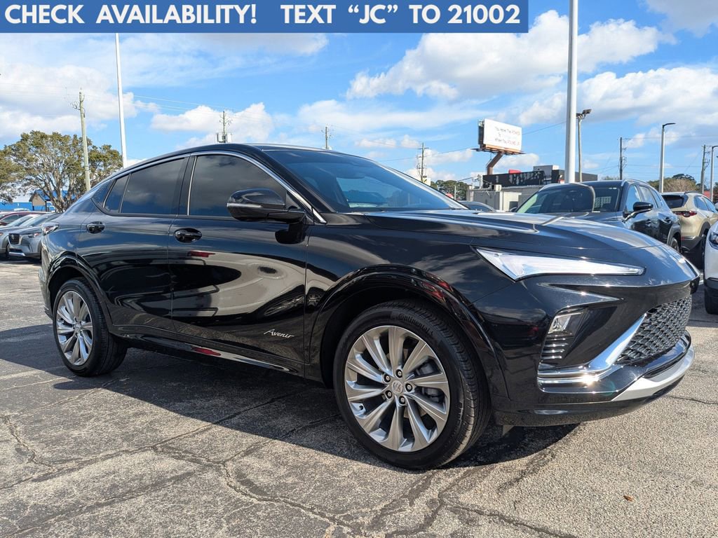 Used 2025 Buick Envista Avenir image 1