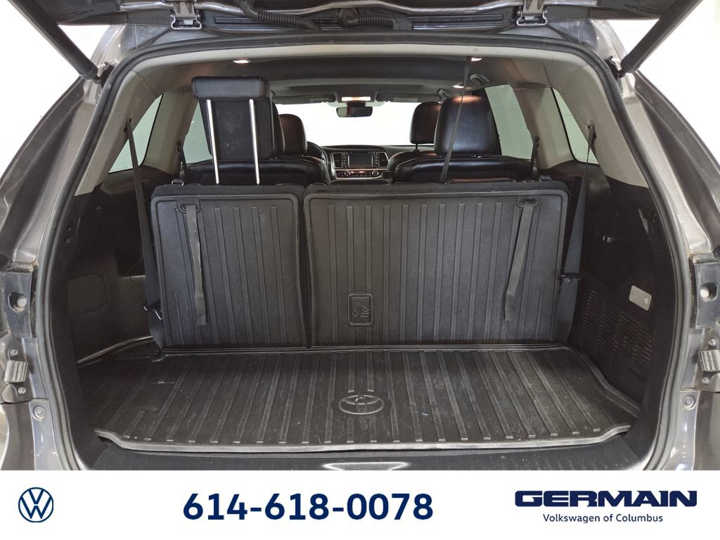 Used 2017 Toyota Highlander Limited AWD/4WD image 25
