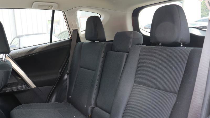 Used 2015 Toyota RAV4 LE AWD/4WD image 15
