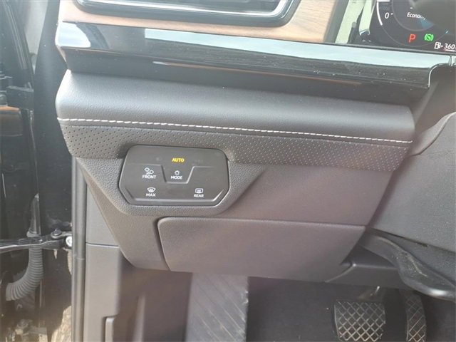 Used 2024 Volkswagen Atlas SE image 15