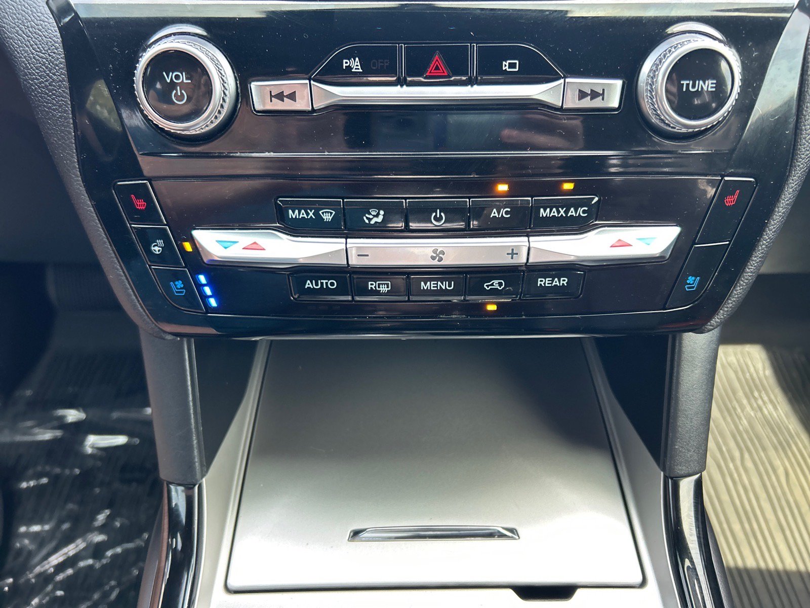 Certified 2023 Ford Explorer ST w/ Equipment Group 401A AWD/4WD image 34