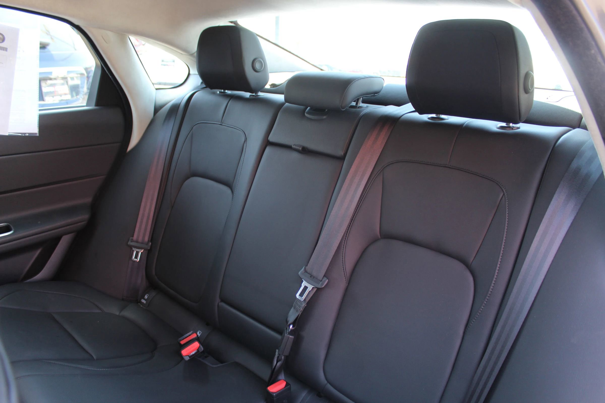 Used 2020 Jaguar XF Premium image 9