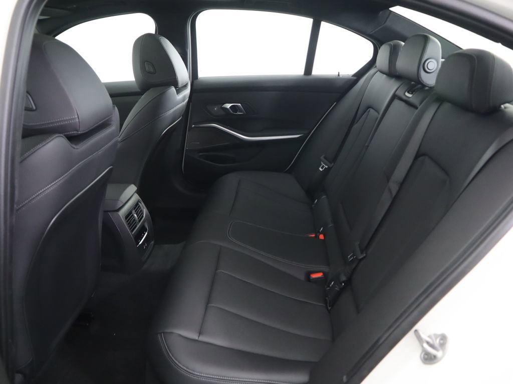 New 2026 BMW 330i xDrive Sedan w/ M Sport Package image 22