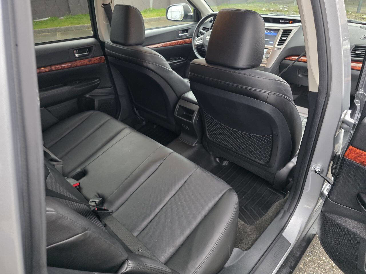 Used 2012 Subaru Outback 3.6R Limited image 41