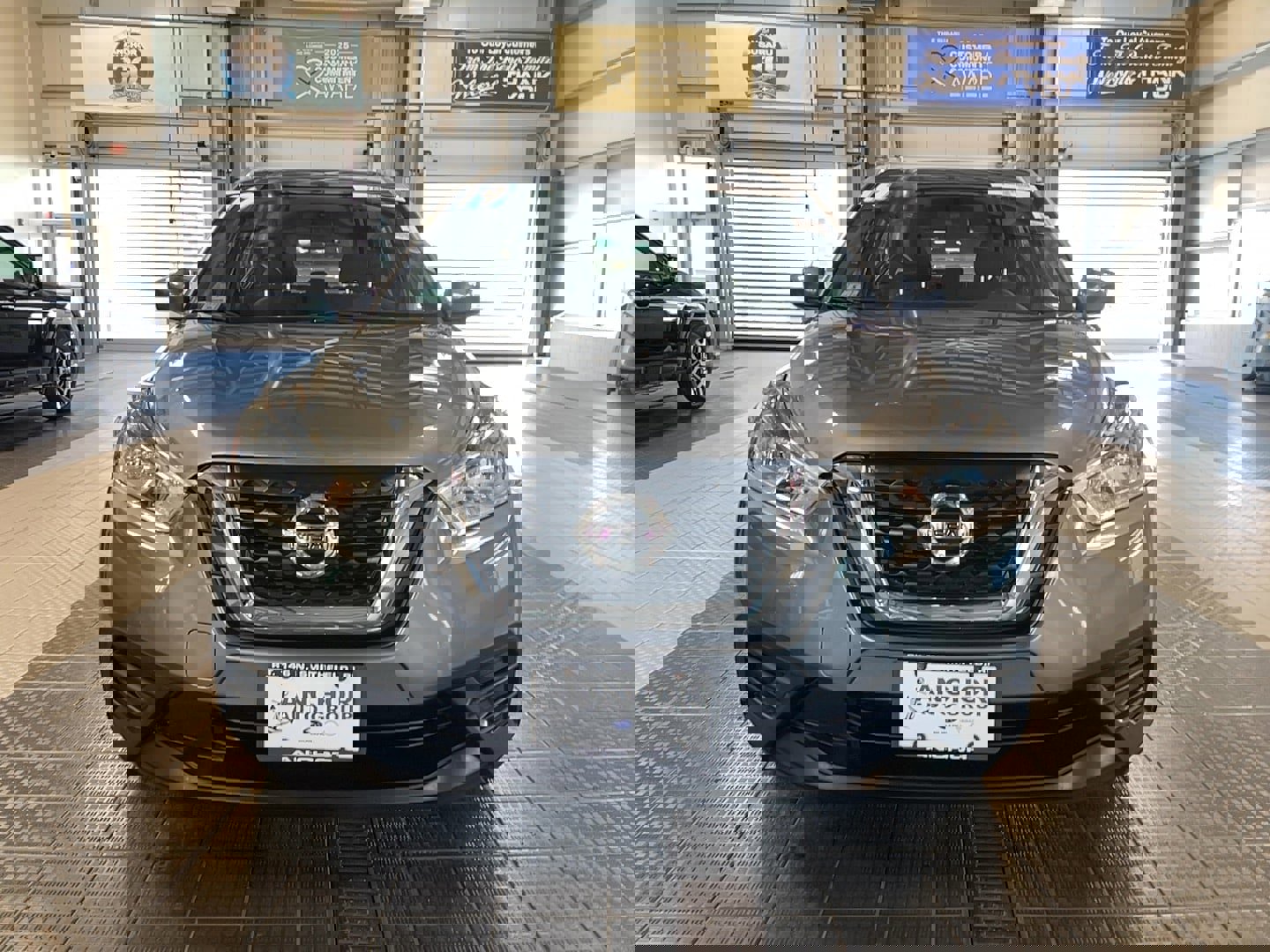 Used 2019 Nissan Kicks SV image 2