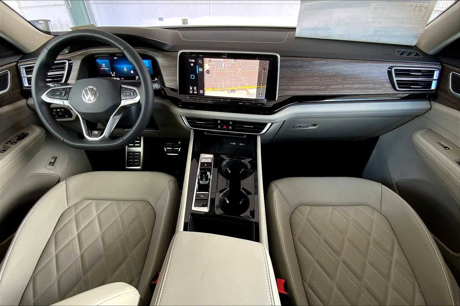 New 2026 Volkswagen Atlas SEL Premium R-Line image 5