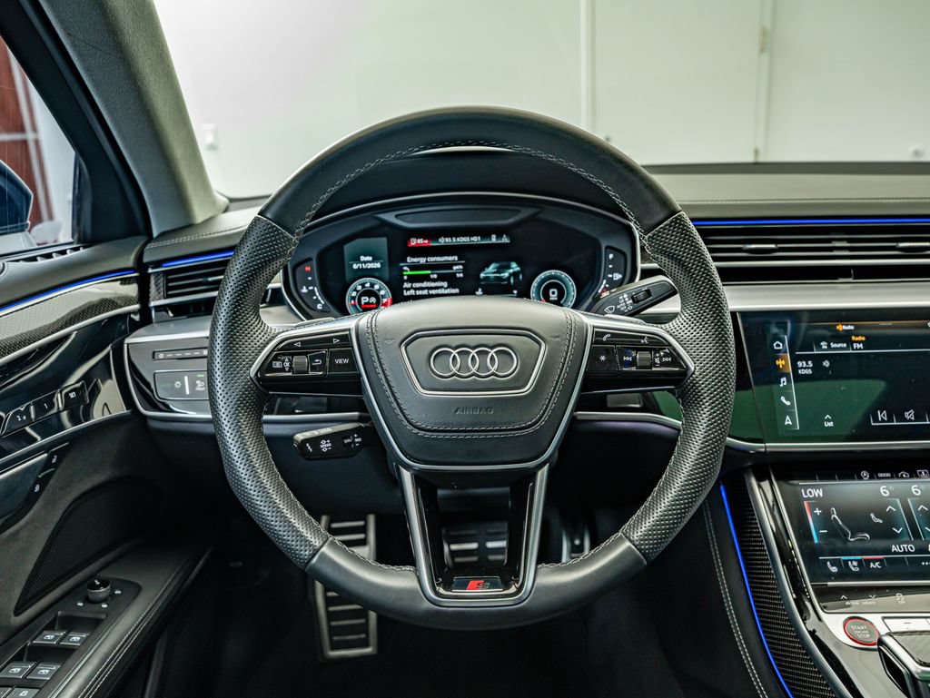 Used 2022 Audi S8 AWD/4WD image 26