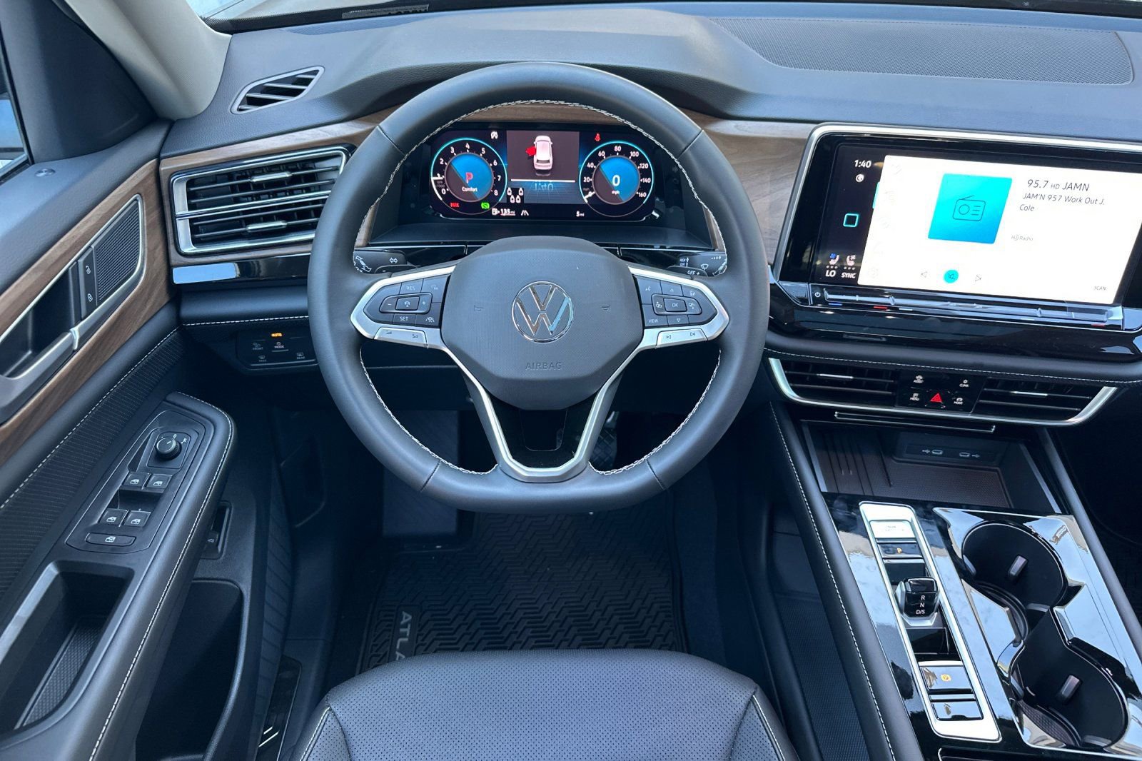 New 2026 Volkswagen Atlas SE image 13