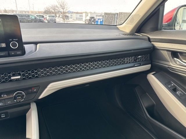 Certified 2024 Honda Accord EX image 25