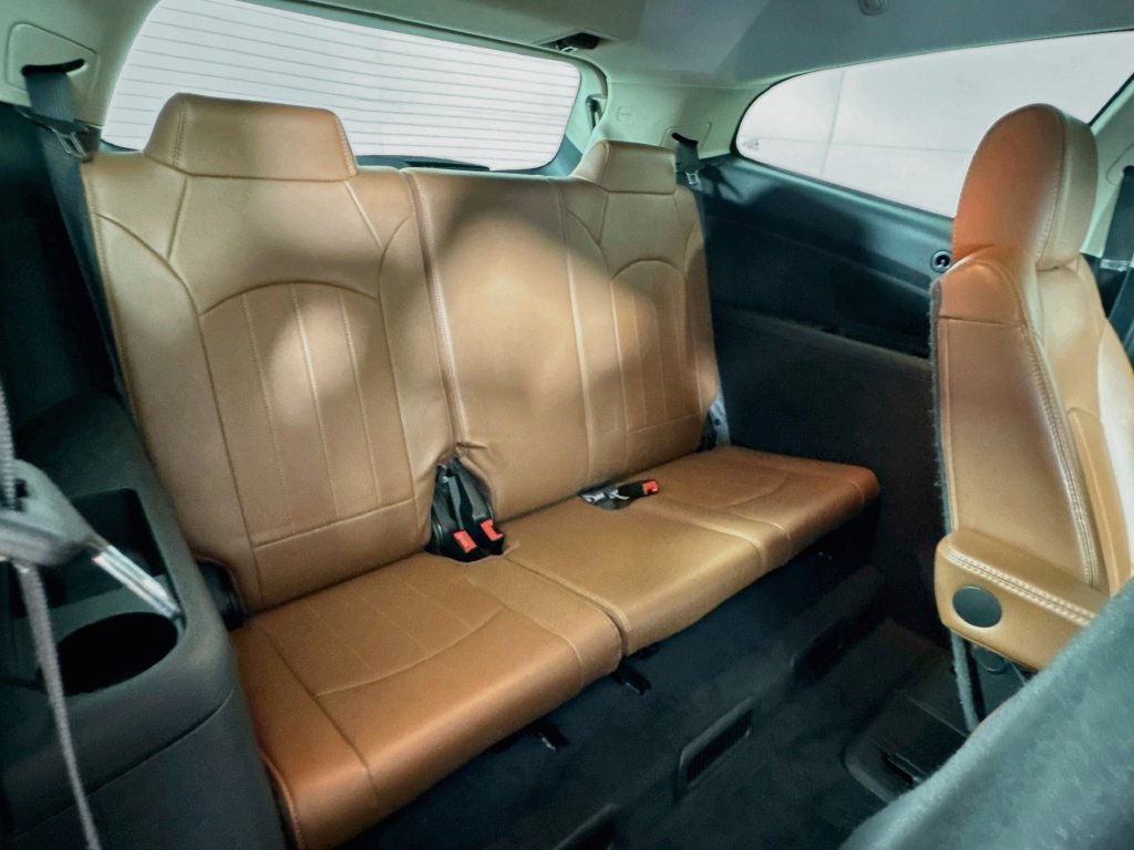Used 2017 Chevrolet Traverse Premier FWD image 35