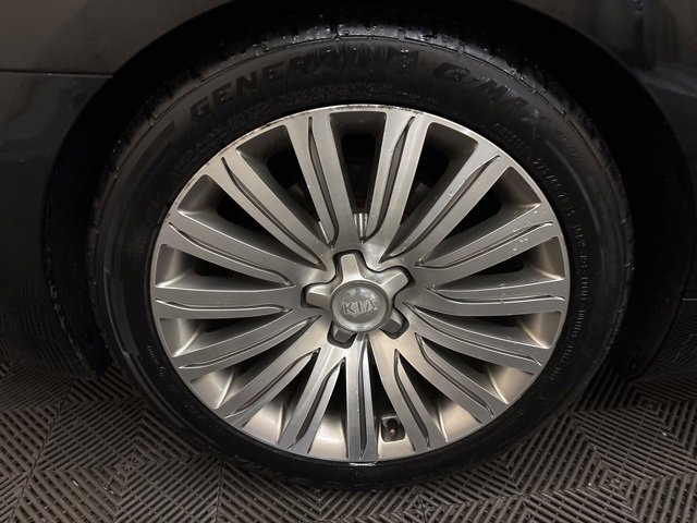Used 2015 Kia K900 Premium w/ Interior Highline Package image 26