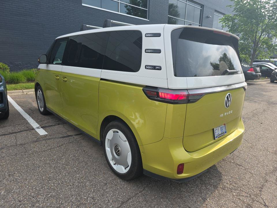 Certified 2025 Volkswagen ID. Buzz 1st Edition RWD image 6