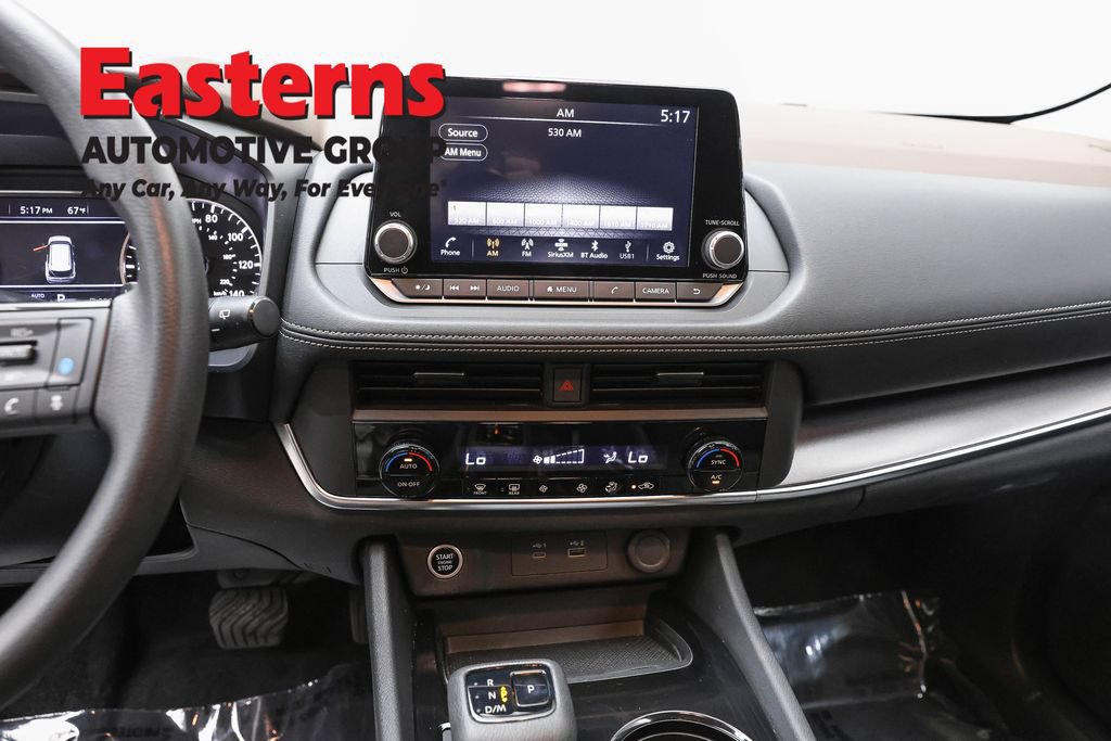 Used 2023 Nissan Rogue SV AWD/4WD image 13