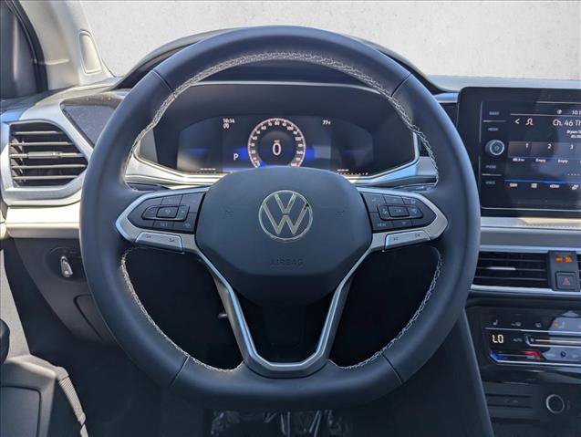 New 2026 Volkswagen Taos SE FWD image 15