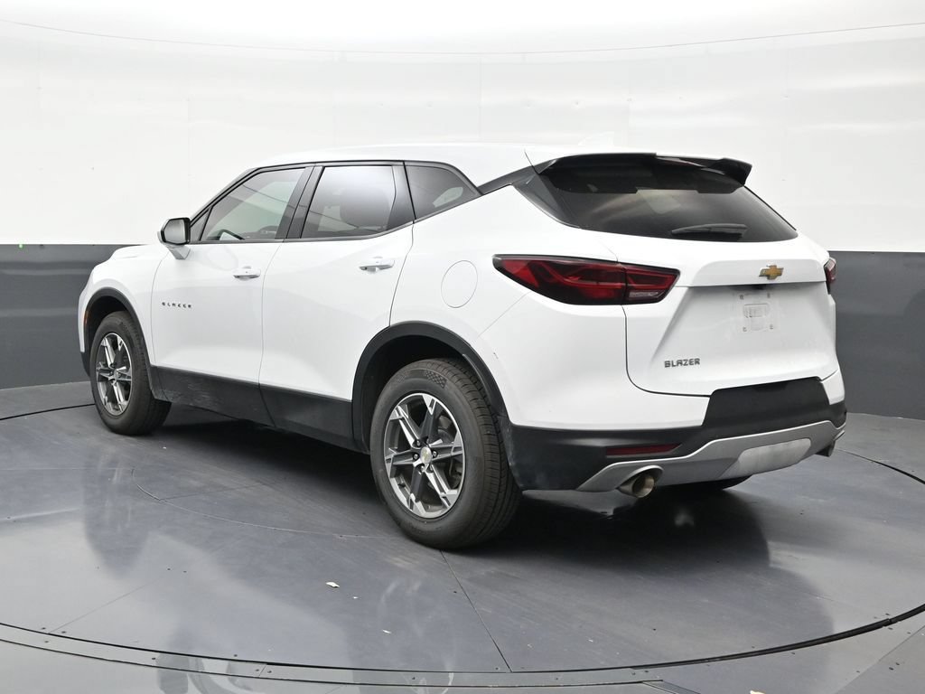 Used 2024 Chevrolet Blazer LT FWD image 3