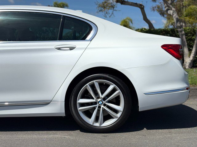 Used 2018 BMW 750i RWD image 4