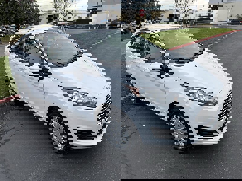 Used 2017 Ford Fiesta S image 3