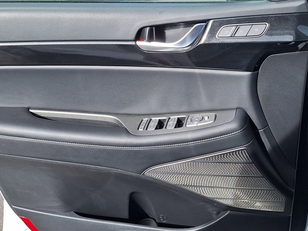 Used 2021 Hyundai Palisade Limited image 9