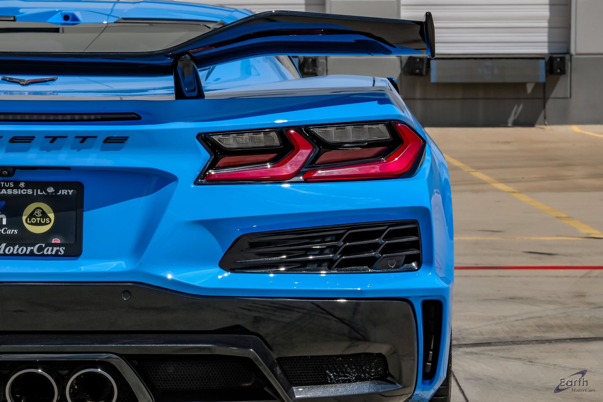 Used 2024 Chevrolet Corvette Z06 w/ Z07 Performance Package RWD image 16