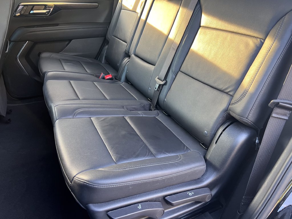 Used 2025 Chevrolet Tahoe LT AWD/4WD image 14